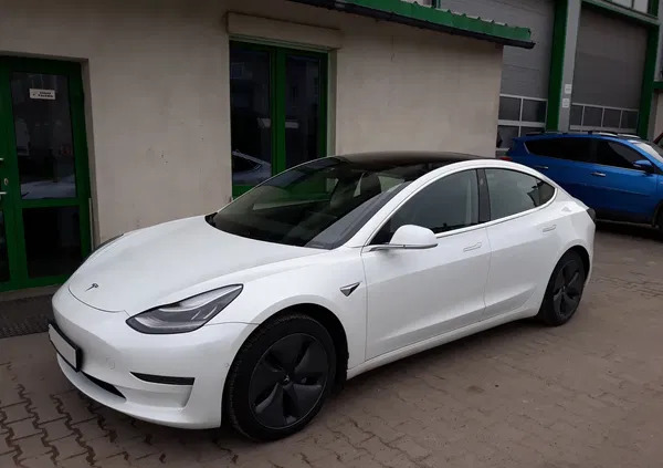 tesla Tesla Model 3 cena 126800 przebieg: 139000, rok produkcji 2019 z Rzgów